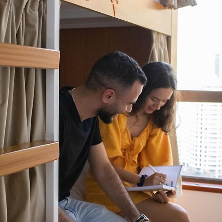 Lunar Hostel 96 迪拜 外观 照片