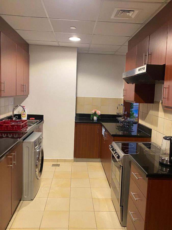 Lunar Hostel 96 迪拜 外观 照片