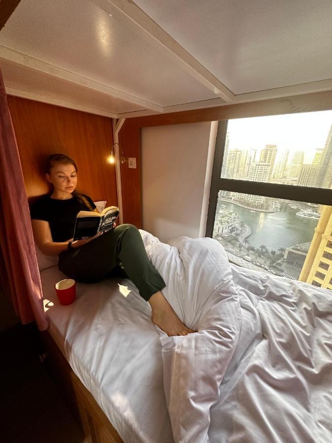 Lunar Hostel 96 迪拜 外观 照片