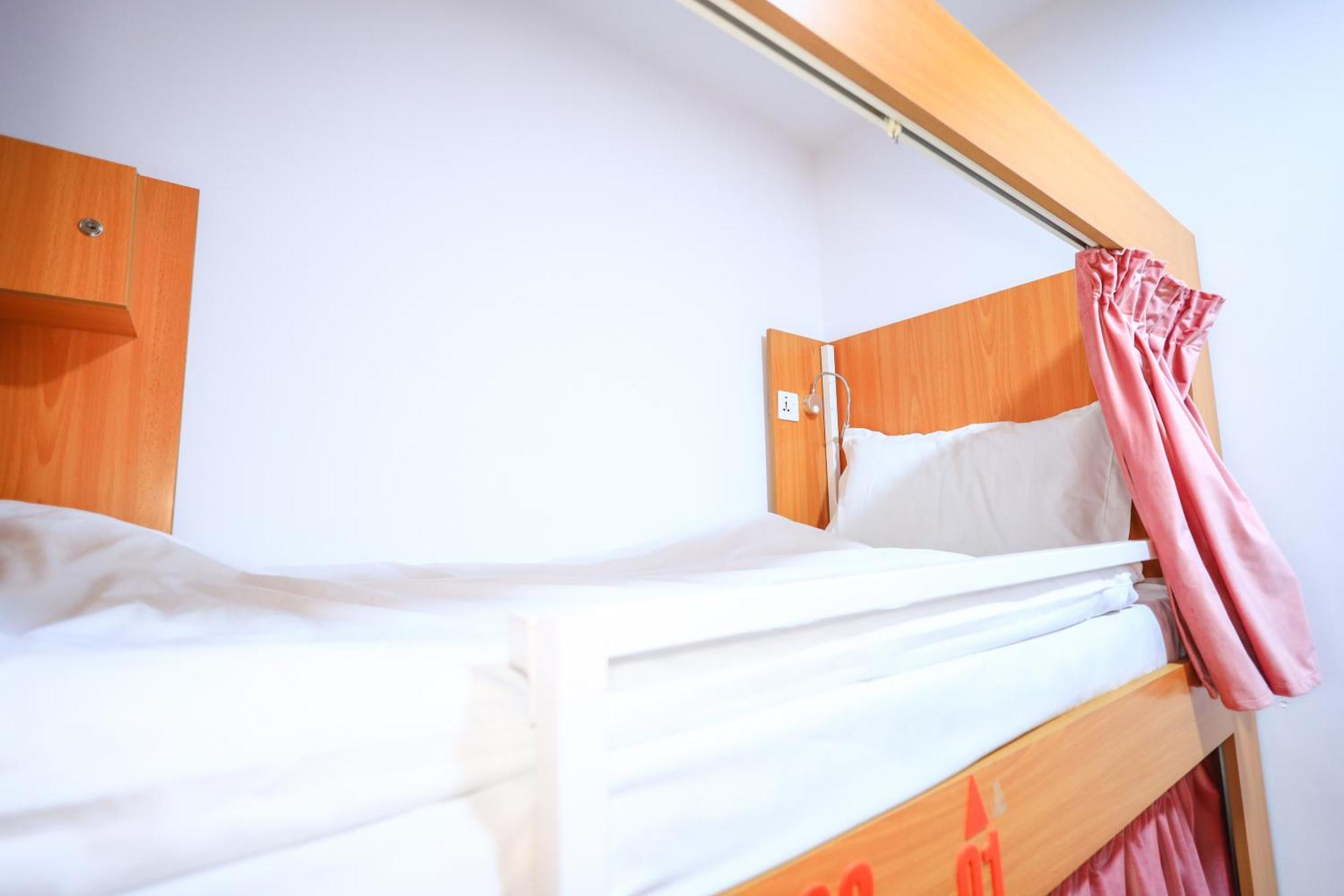 Lunar Hostel 96 迪拜 外观 照片